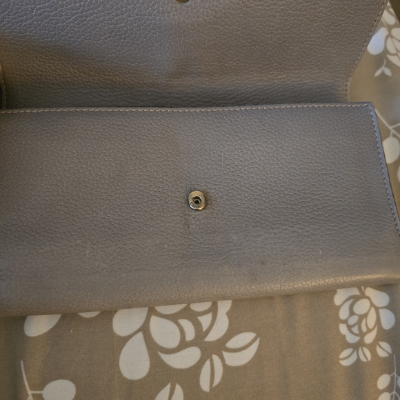 Chloe Gray Leather Wallet - Picture 9 of 15